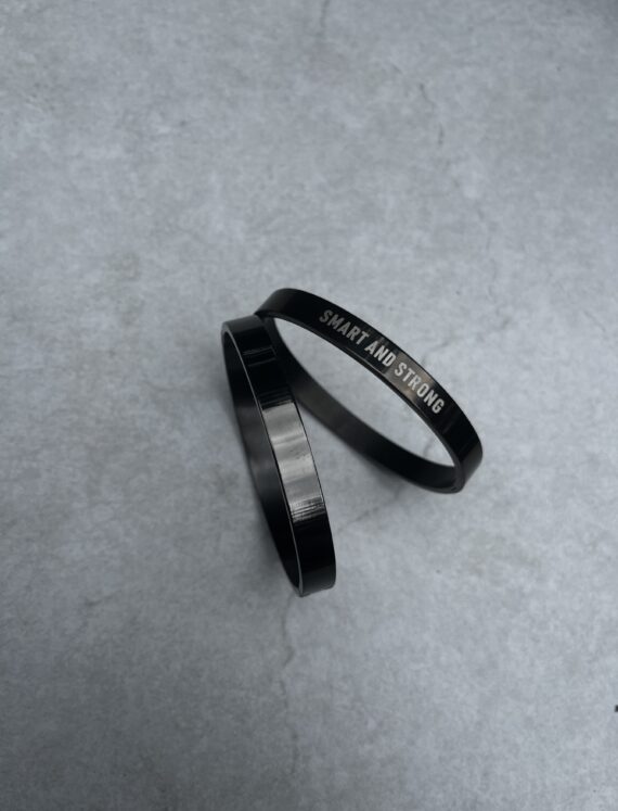 Czarna bransoletka męska